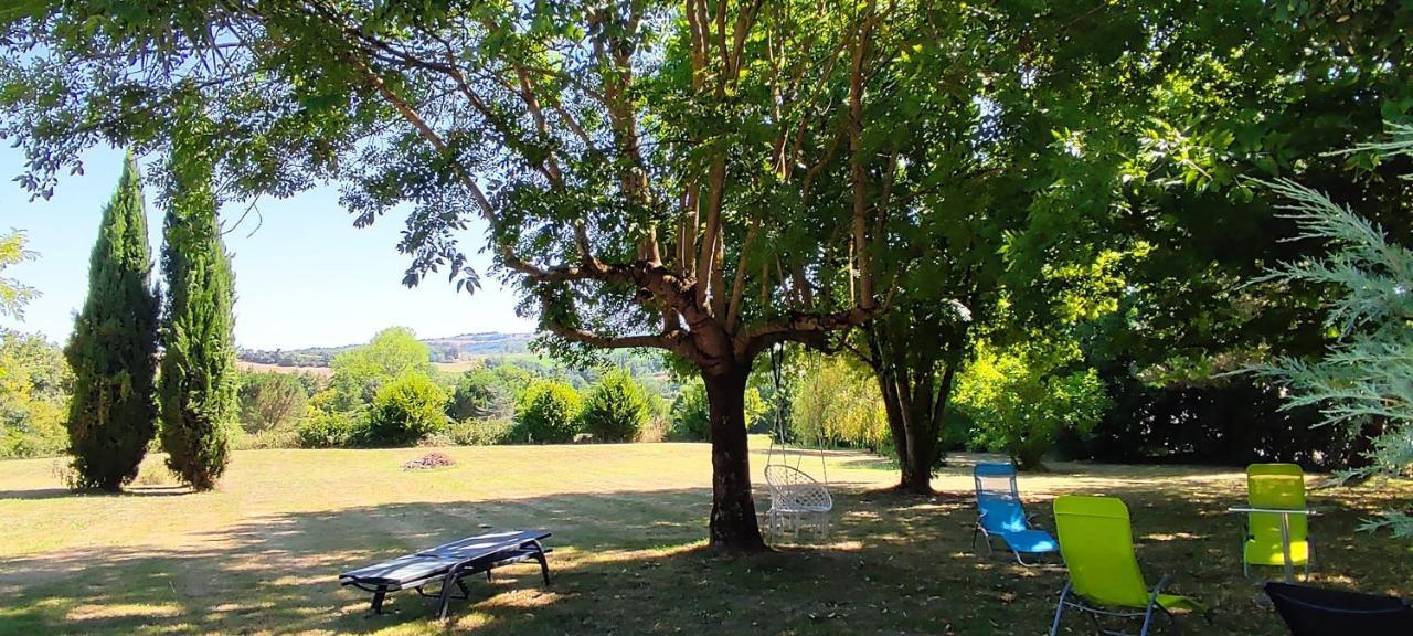 Domaine Les Garrigues Bed & Breakfast Puygaillard-de-Quercy Exterior photo